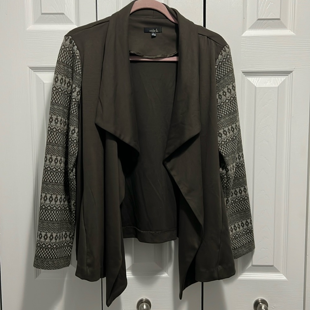 Violet B open jacket gray w patterned sleeves L $15
